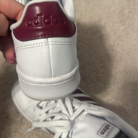 Adidas Burgundy Stripe Cloudfoam sneakers - Picture 3 of 8